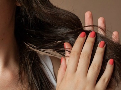 Як прибрати пухнастість волосся в домашніх умовах