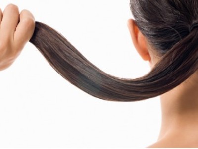 Чому болять корені волосся на голові: реальні причини