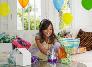 Сценарій дитячого дня народження для дівчинки: 3 року, будинки, цікавий