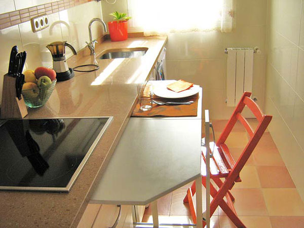 Стільниця для кухонного столу — мармур, пластик, дерево, камінь Фото