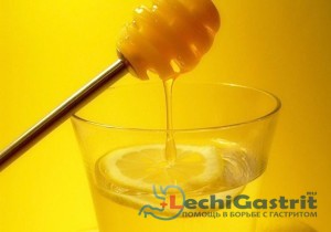 Підвищена кислотність шлунку, лікування: мед з водою