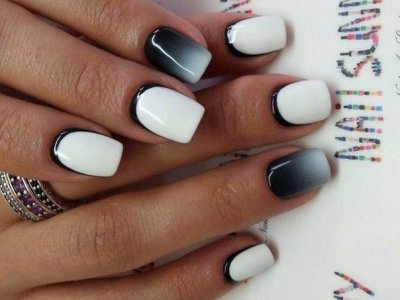 Ефектний чорно білий манікюр на короткі нігті: фото підбірка