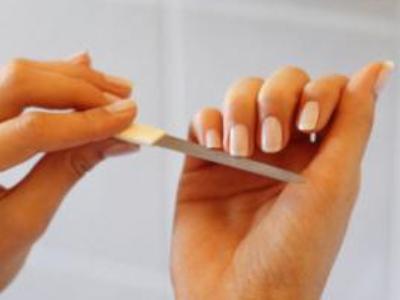 Як правильно підпилювати нігті на руках: покрокове керівництво
