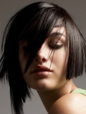 Стрижки для волосся середньої довжини для тонкого волосся: фото