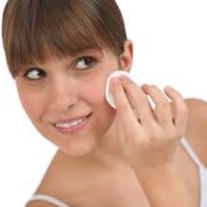 Лікування проблемної шкіри обличчя в домашніх умовах