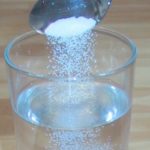 Гіпертонічний розчин солі: як приготувати сольовий розчин для повязки