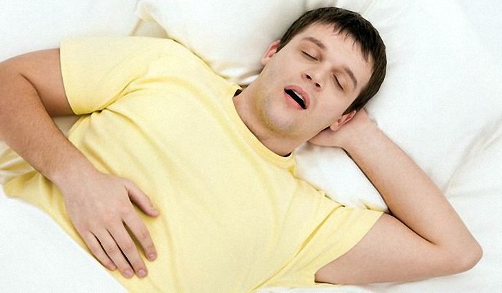 Як позбавитися від хропіння уві сні чоловікові — огляд способів лікування