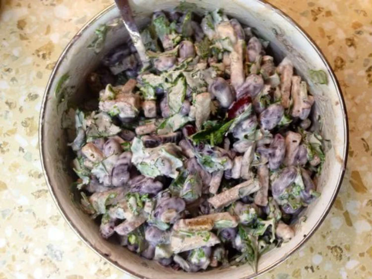 Салат з пекінської капусти і квасолі – рецепти приготування