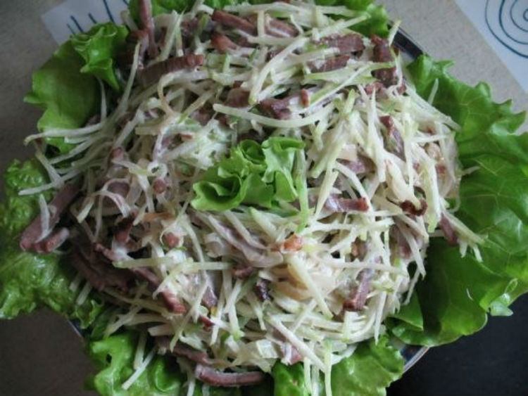 Салат «Весняний»: рецепт з капустою і овочами