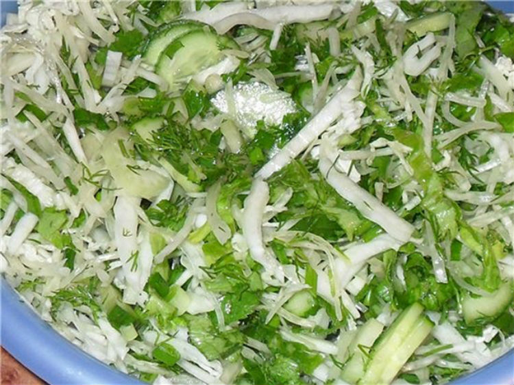 Смачний салат з пекінської капусти – рецепт з соєвим соусом