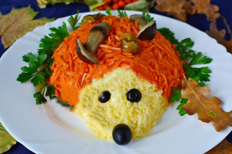 Салат «Їжачок» з корейською морквою рецепт: яскраве блюдо