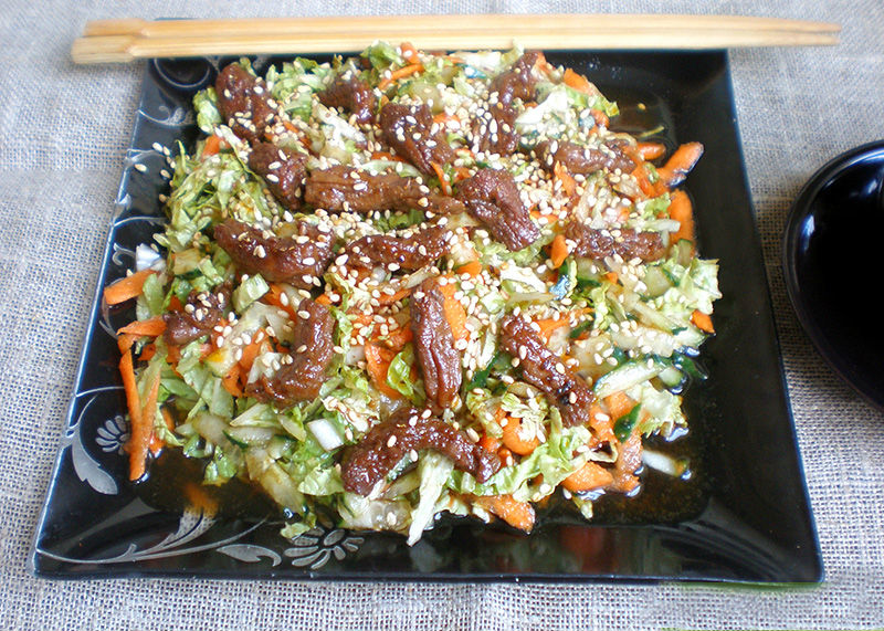Салат з пекінської капусти і корейської моркви