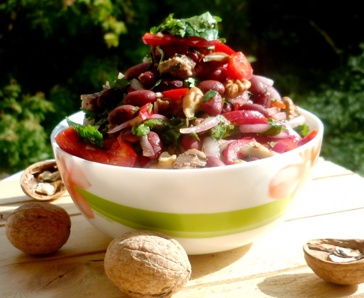 Грузинський салат з квасолею: поціновувачам пікантних страв