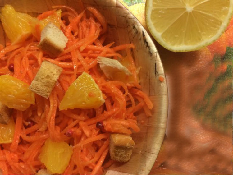 Хрусткий салат з морквою по корейськи і сухариками