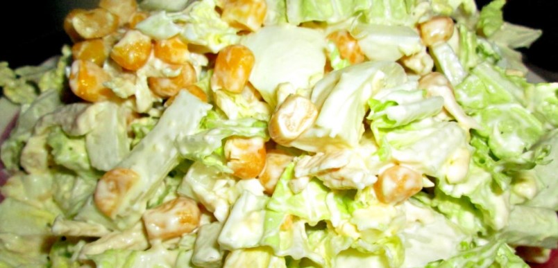 Легкий салат з пекінською капустою і яблуком – ніжність смаку