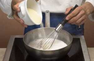 Рецепт справжньої манної каші на молоці