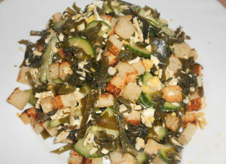 Рецепт салату з морською капустою і яйцем – найкраще з кращого