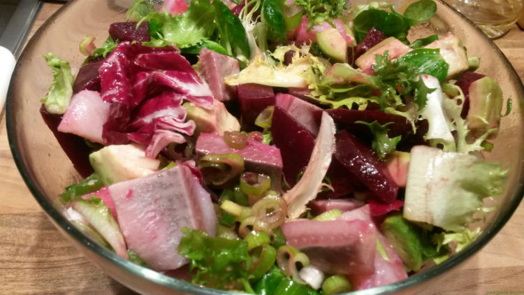 Салат з оселедцем і буряком – рецепти смачних страв