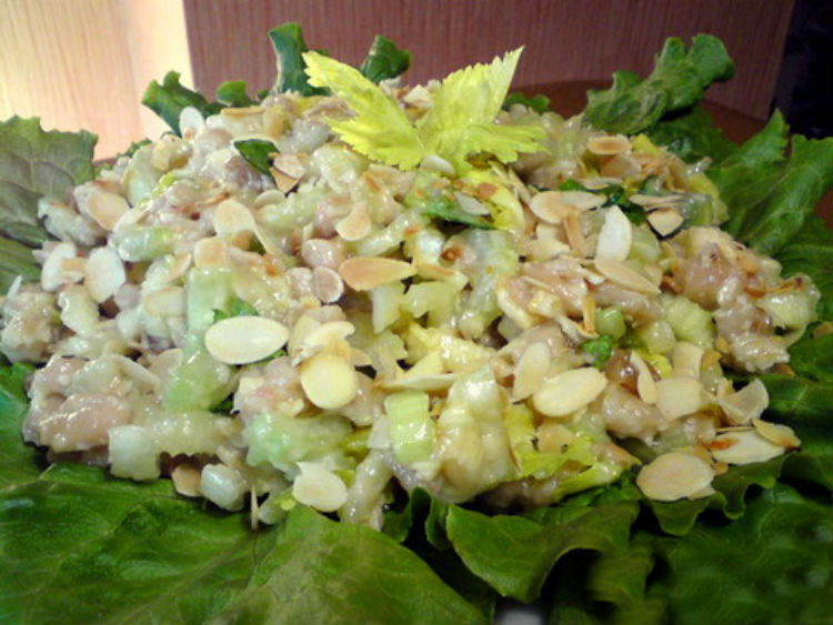 Кулінарний рецепт салату з квасолею і куркою
