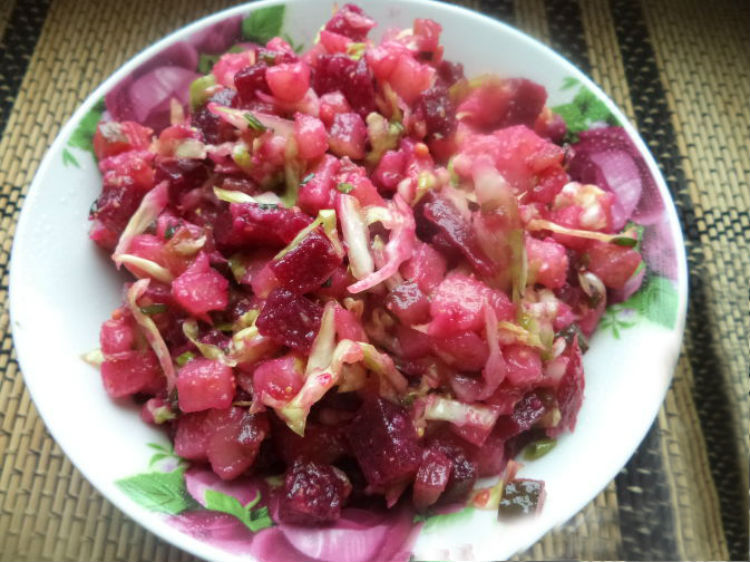 Салат з маринованої буряком рецепти: вишукана кислинка