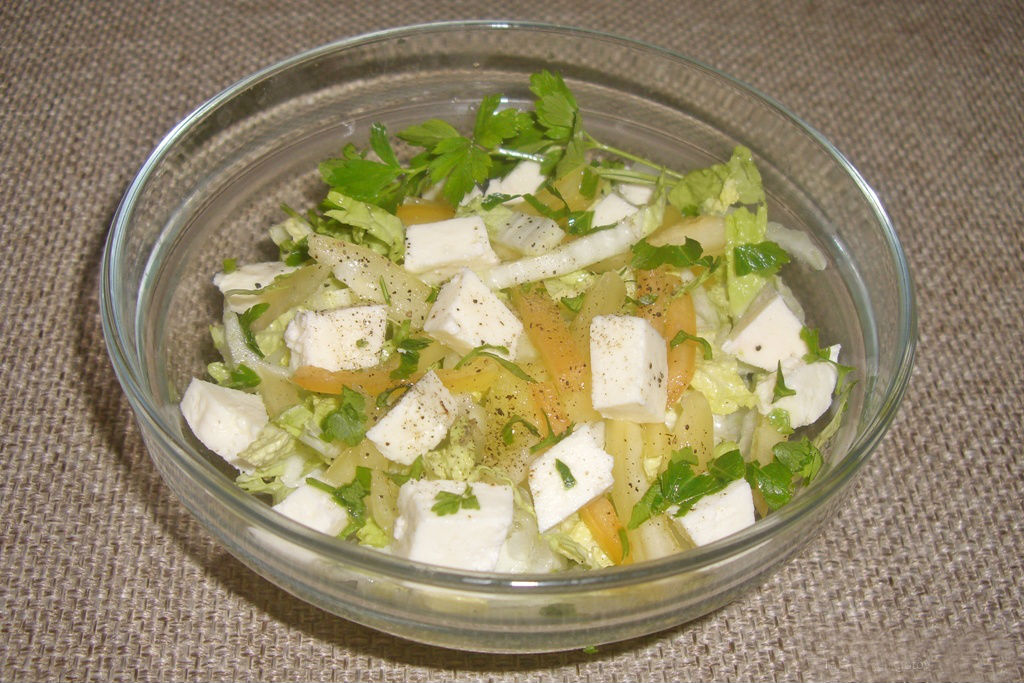 Салат з капусти швидкого приготування: смачно і просто