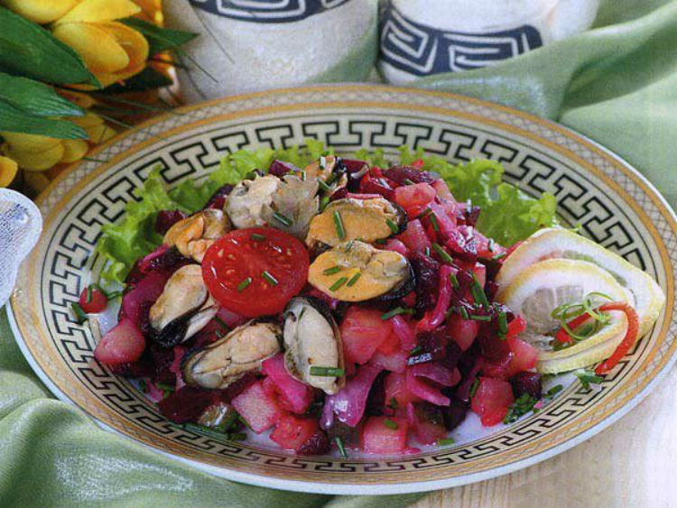 Салати з сирих буряків рецепти – більше користі