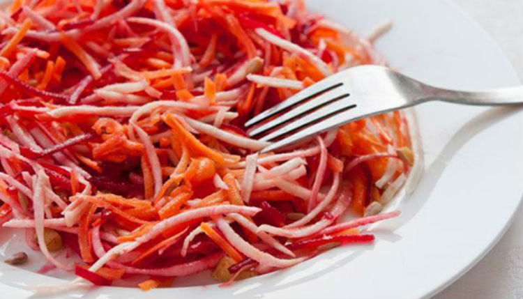 Салати з буряка та моркви: вітамінна користь