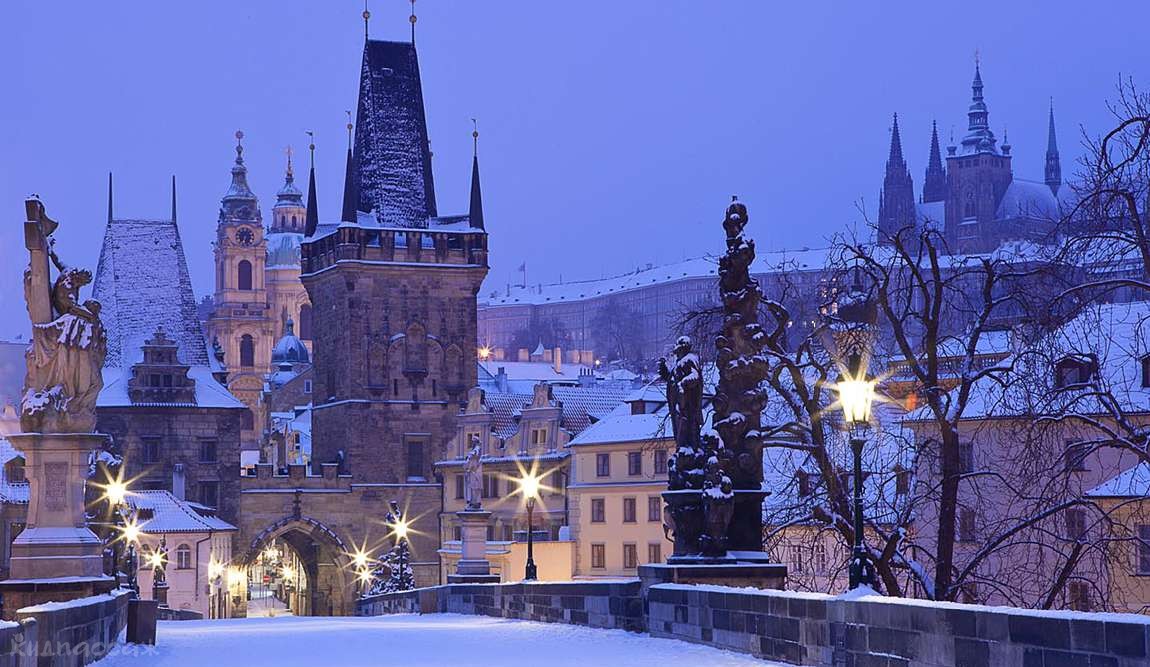 Прага у грудні: засніжена казка