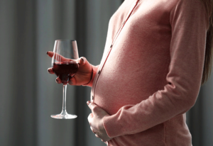 Вагітність і алкоголь: алкоголізм на початку, в першому триместрі, вплив на плід під час вживання ранніх або пізніх термінах, наслідки та шкоду спиртного для матері та плоду