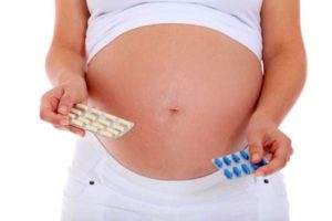 Хламідіоз під час вагітності, його ризики, лікування та ускладнення для плода: причини, прояви, наслідки для вагітності і варіанти вибору антибіотиків