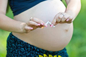 Куріння під час вагітності: вплив нікотину на плід під час 1, 2 і 3 триместру, і варіанти, як кинути курити на ранньому терміні і наскільки це небезпечно