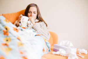 Застуда при вагітності: чим небезпечна на ранніх термінах, як лікувати перед пологами і які засоби протипоказані для лікування ГРВІ під час вагітності