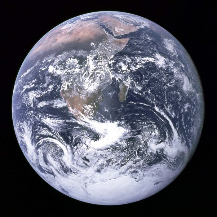 Планета Земля вид з космосу фото і відео